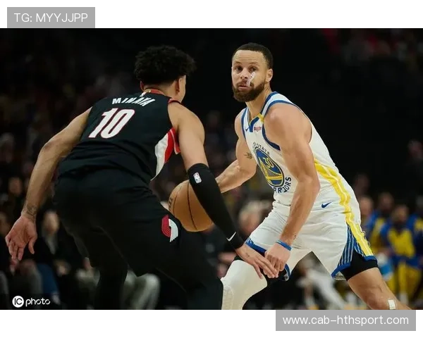 库里飞身突破再添一分，勇士越打越顺